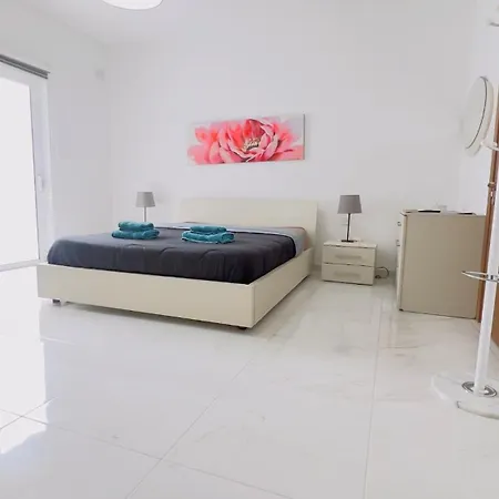 아파트 8 Delphi Court 세인트폴스베이