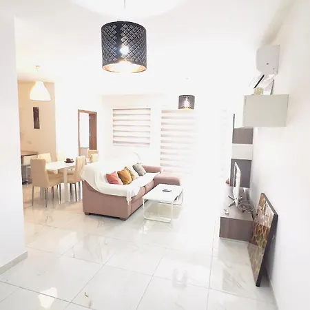 8 Delphi Court 세인트폴스베이