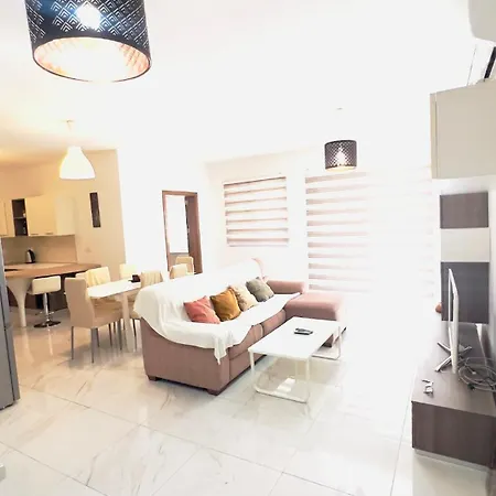 8 Delphi Court