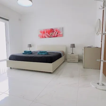 8 Delphi Court 아파트 *