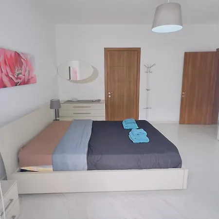 아파트 8 Delphi Court 세인트폴스베이