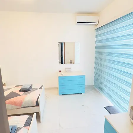 8 Delphi Court 세인트폴스베이