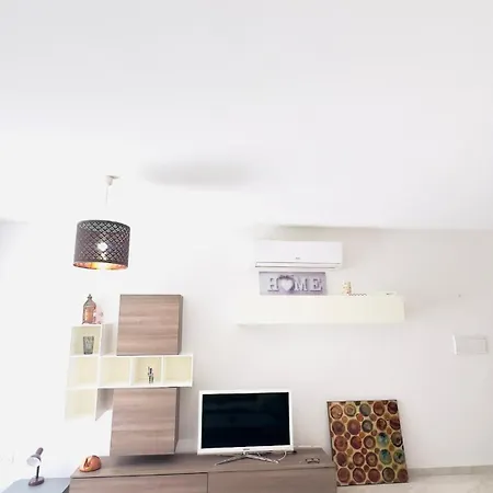 8 Delphi Court * 세인트폴스베이